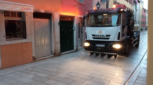 Pranje gradskih površina i ulica starogradske jezgre