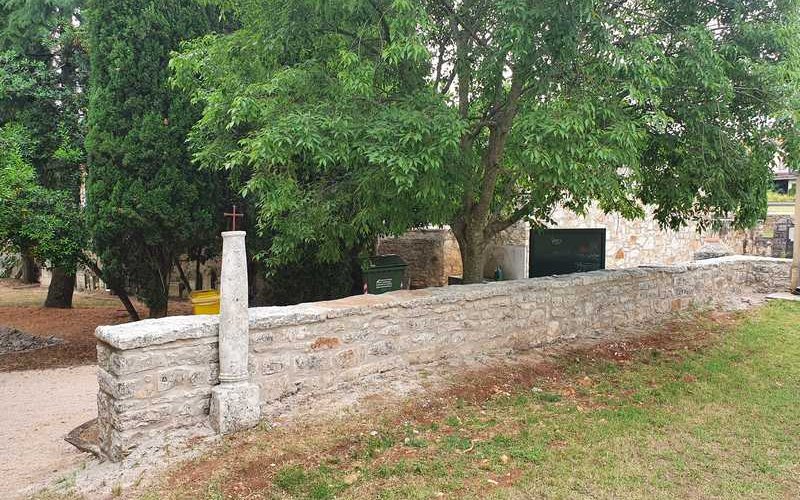 GRAĐEVINSKI RADOVI NA SANACIJI SJEVERNOG ZIDA NA GROBLJU U ROVINJSKOM SELU
