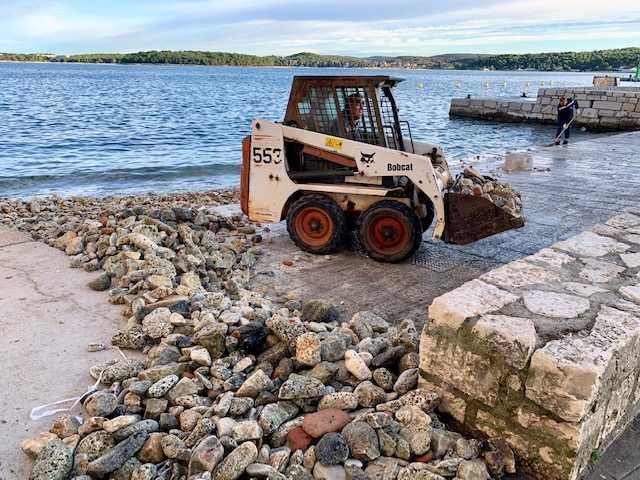 Uređenje plažice na gradskoj tržnici