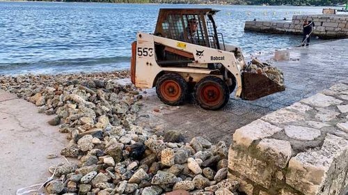 Uređenje plažice na gradskoj tržnici