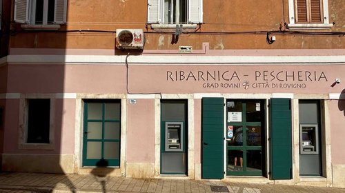 IZMJENJENA DRVENA STOLARIJA