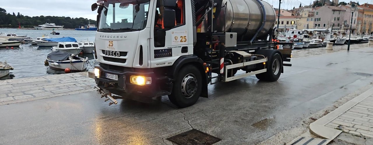 ČIŠĆENJE ULICA NAKON NEVREMENA